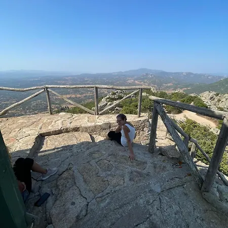 Beblungomareolbia 招待所